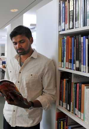 usip_library.jpg person reading in the USIP library