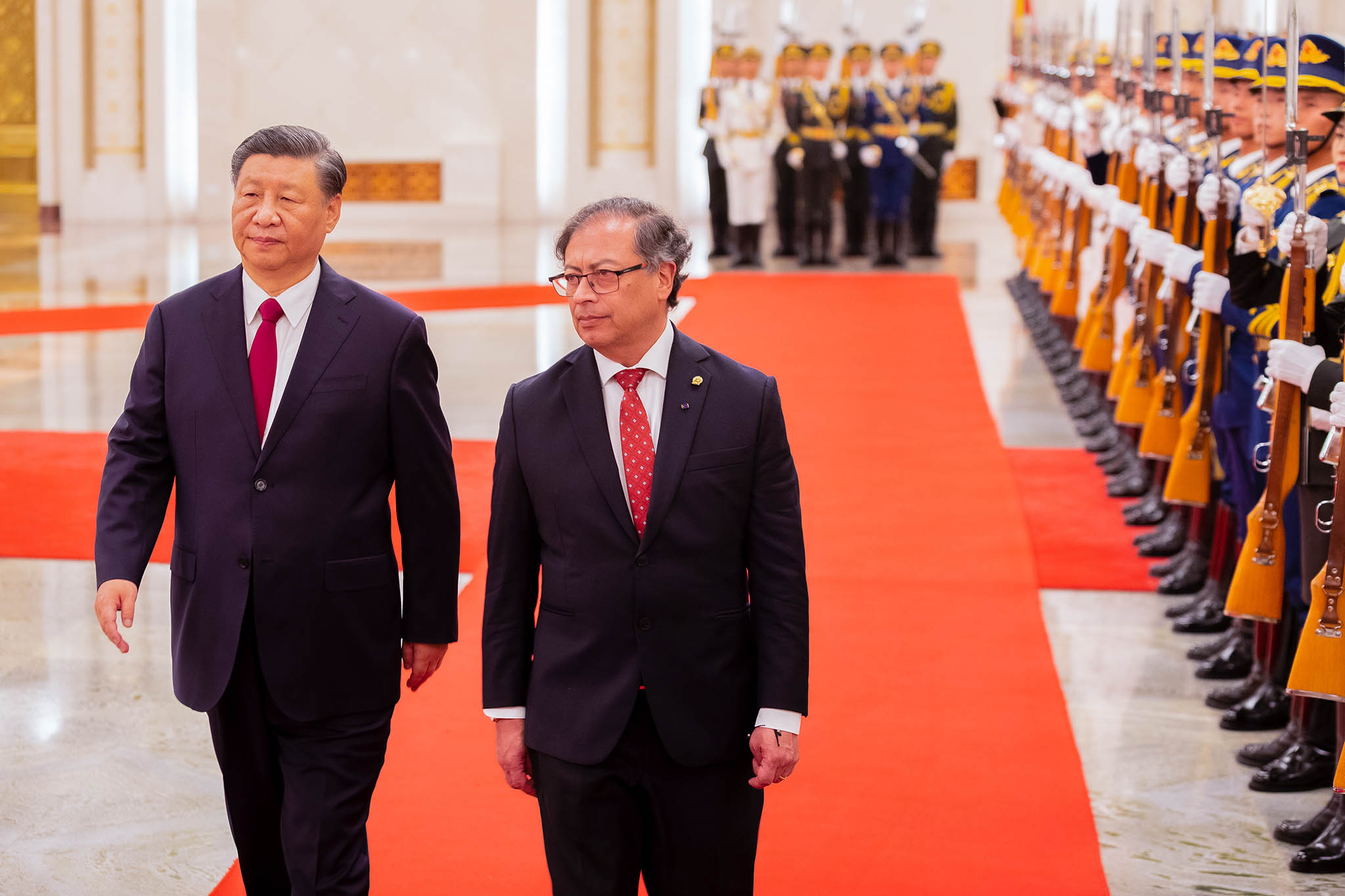 Colombian President Gustavo Petro walks with Chinese leader Xi Jinping during Petro’s visit to Beijing. October 25, 2023. (Office of the Colombian President) 