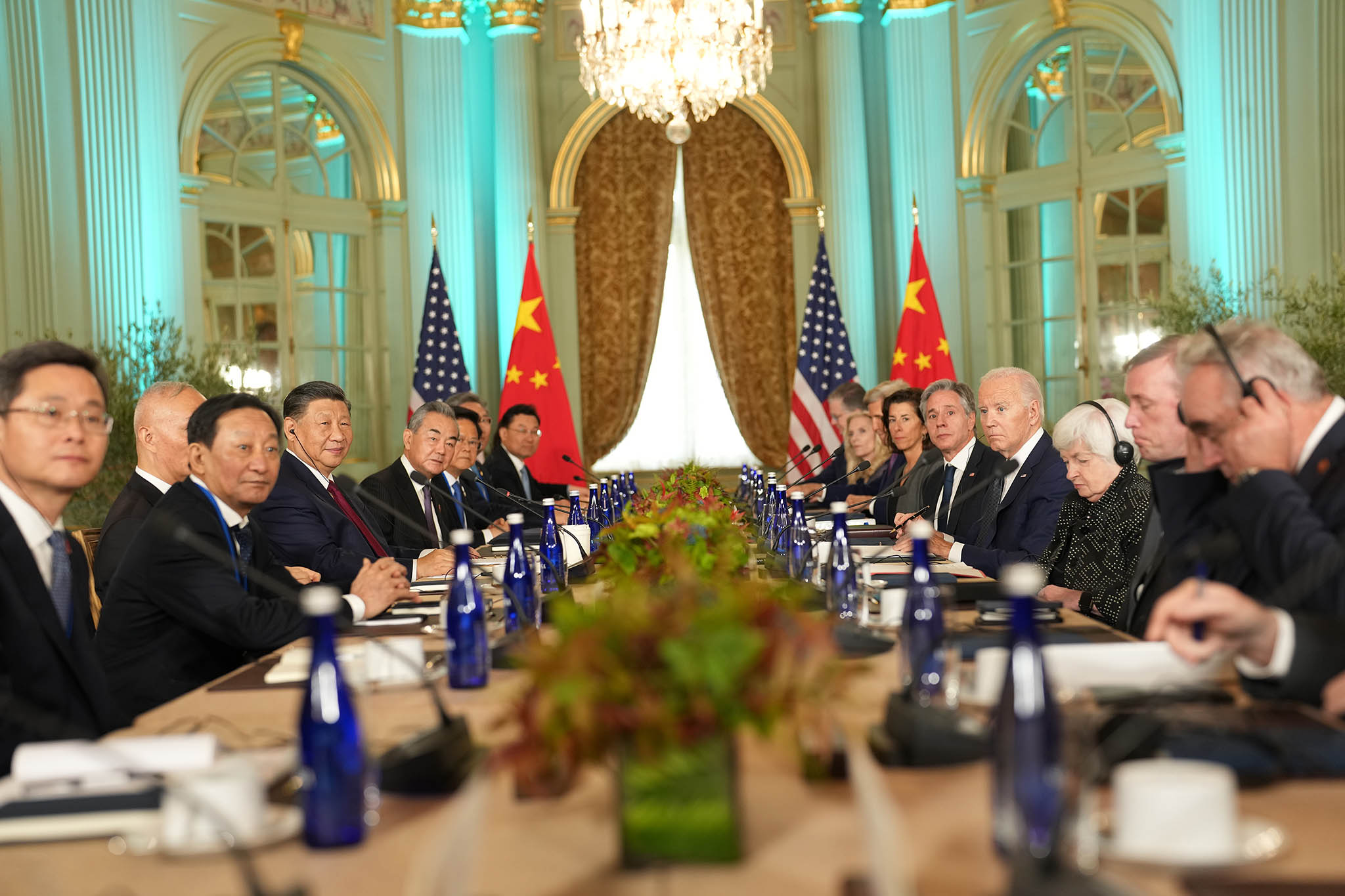 President Biden and senior U.S. officials meet with Chinese President Xi Jinping and senior Chinese officials, during the Asia-Pacific Economic Cooperation summit, Woodside, Calif., Nov. 15, 2023. (Doug Mills/The New York Times)