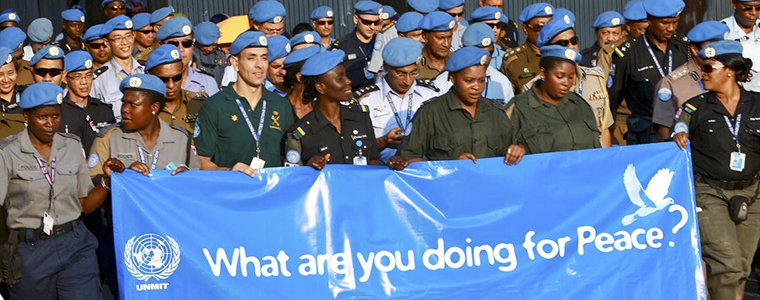Peacekeepers serving the United Nations Integrated Mission in Timor-Leste (UNMIT) participate in United Nations International Day of Peace celebration. 21/Sep/2008.