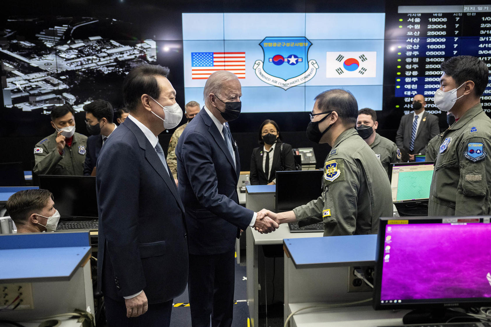 President Joe Biden and South Korean President Yoon Suk Yeol during a visit of the Air Operations Center on Osan Air Base in South Korea. October 19, 2022. (Doug Mills/The New York Times)