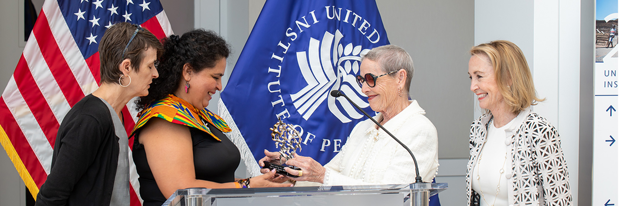 2022 Women Building Peace Award Winner Receives Award