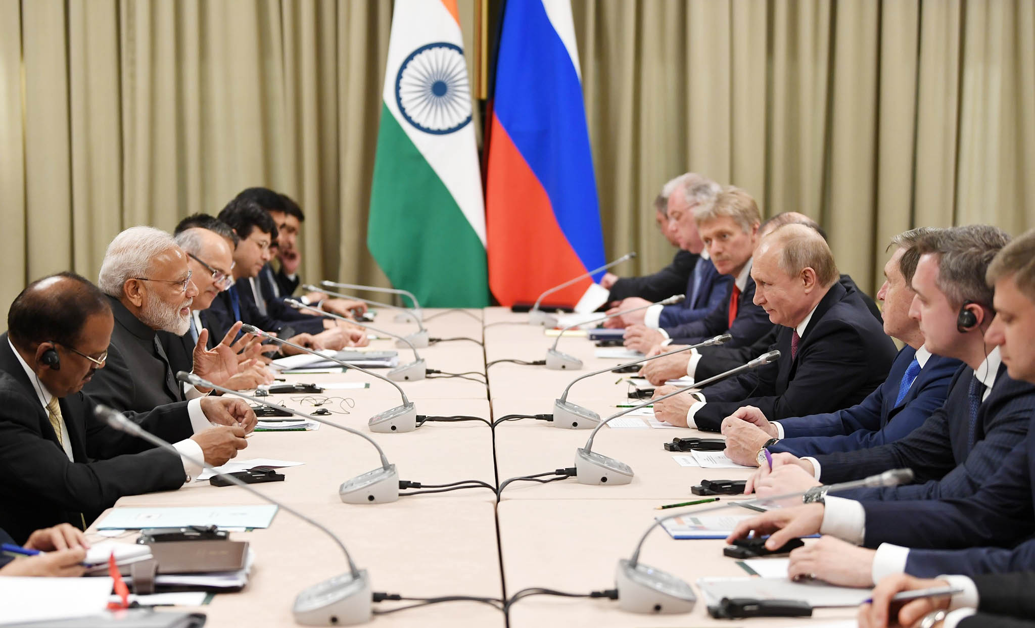 Indian Prime Minister Narendra Modi meets Russian President Vladimir Putin on the sidelines of Shanghai Cooperation Organization Summit in Bishkek, Kyrgyzstan. June 13, 2019 (Indian Ministry of Foreign Affairs/Flickr)