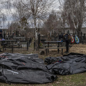 Investigators in Bucha document discoveries of bodies of civilians found killed after Russian forces left the town. Disparate groups are gathering the evidence that will be vital for any war crimes prosecutions. (Daniel Berehulak/The New York Times)