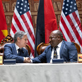 Secretary Blinken signs a Defense Cooperation Agreement with PNG Defense Minister Win Daki, Papua New Guinea, May 22, 2023. (Chuck Kennedy/State Department)