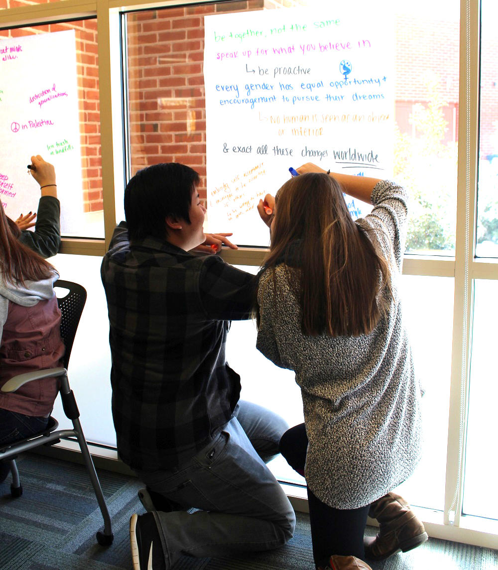 Students brainstorm forms of peacebuilding action during the Global Issues Forum