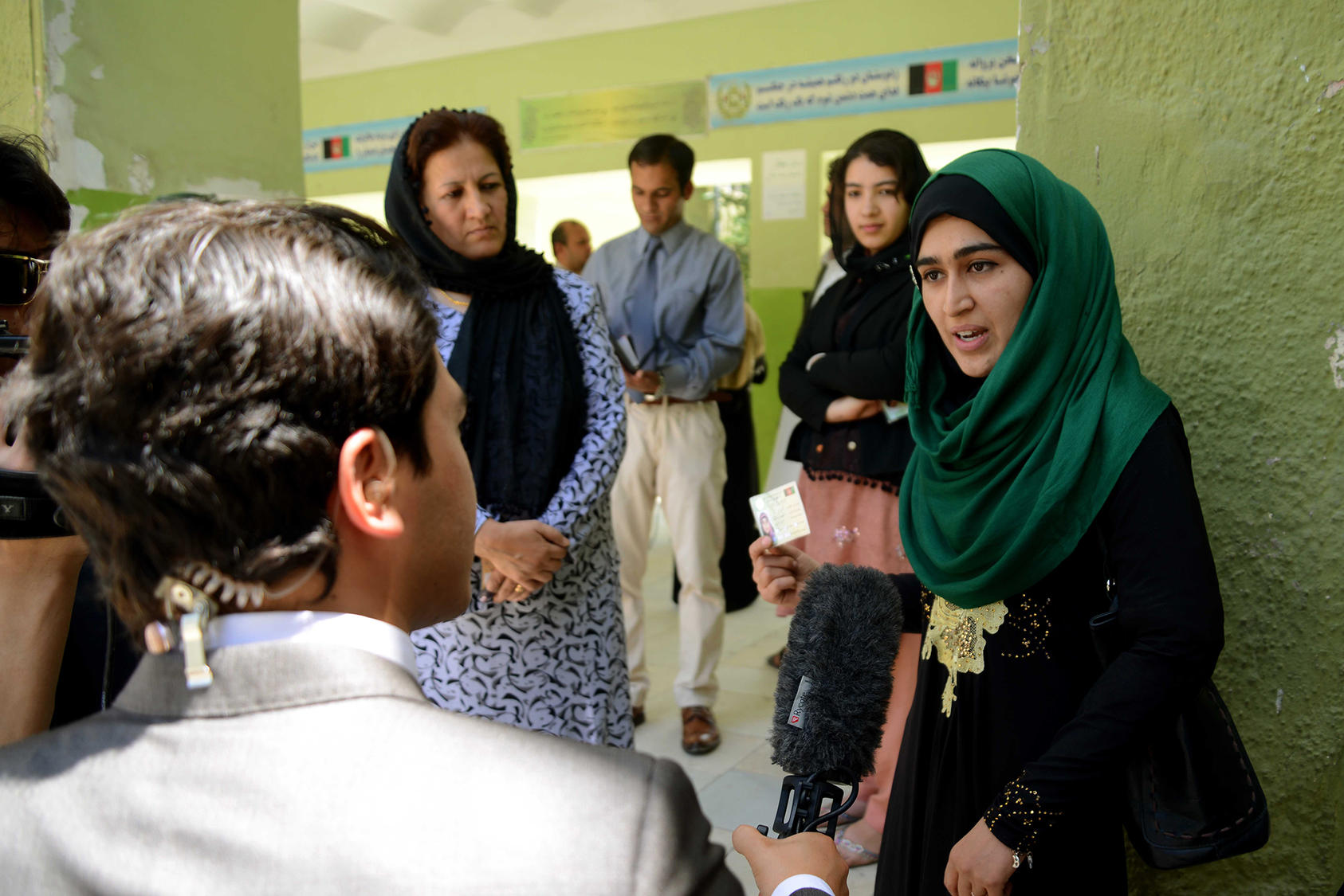Afghan Women Defy Violence and Vote