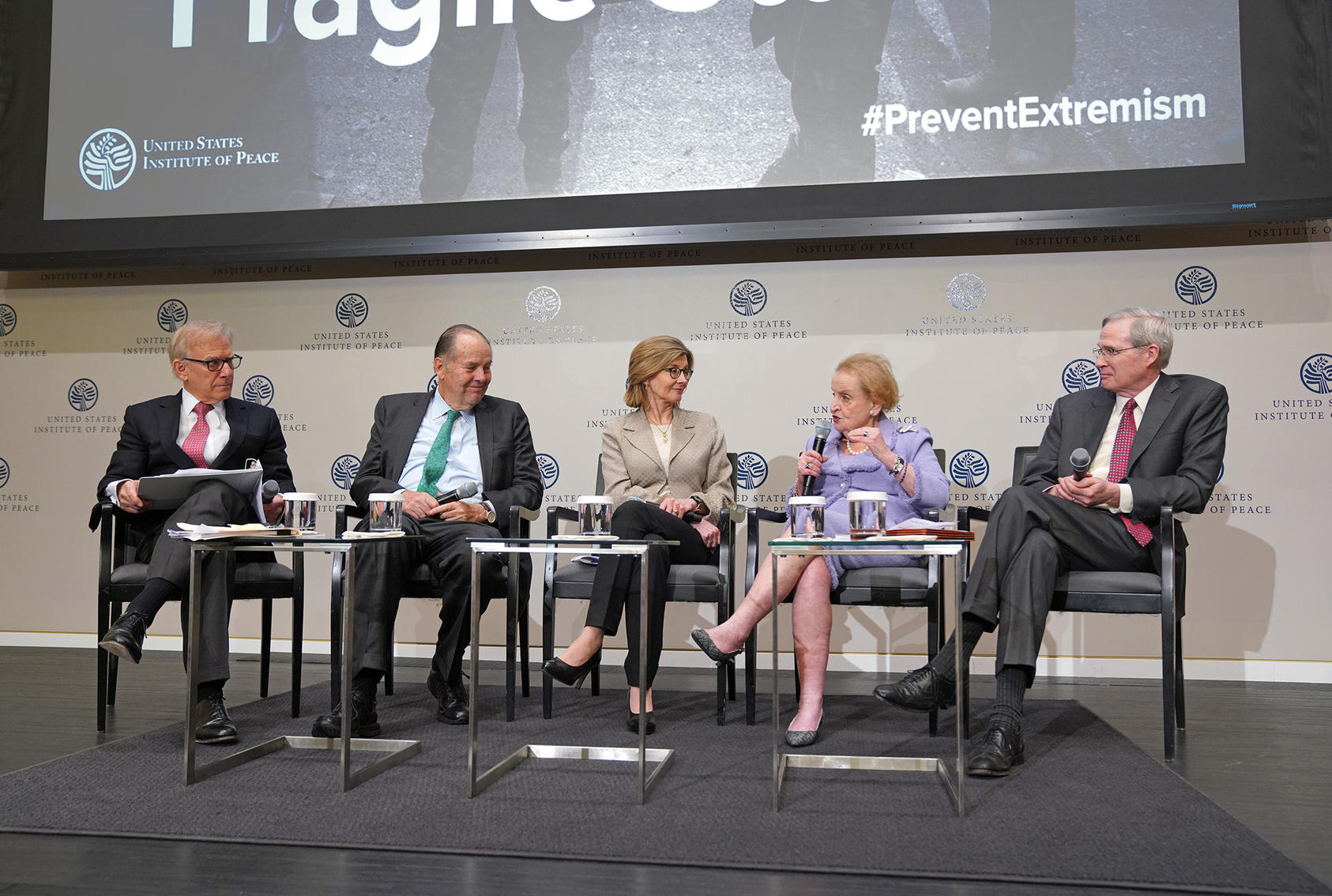 (Left to Right) The Washington Post’s David Ignatius, Task Force Co-Chair Governor Tom Kean, and Task Force members USIP President Nancy Lindborg, Sec. Madeline Albright, and Chair of the USIP Board of Directors Stephen J. Hadley at USIP on April 25, 2019. 