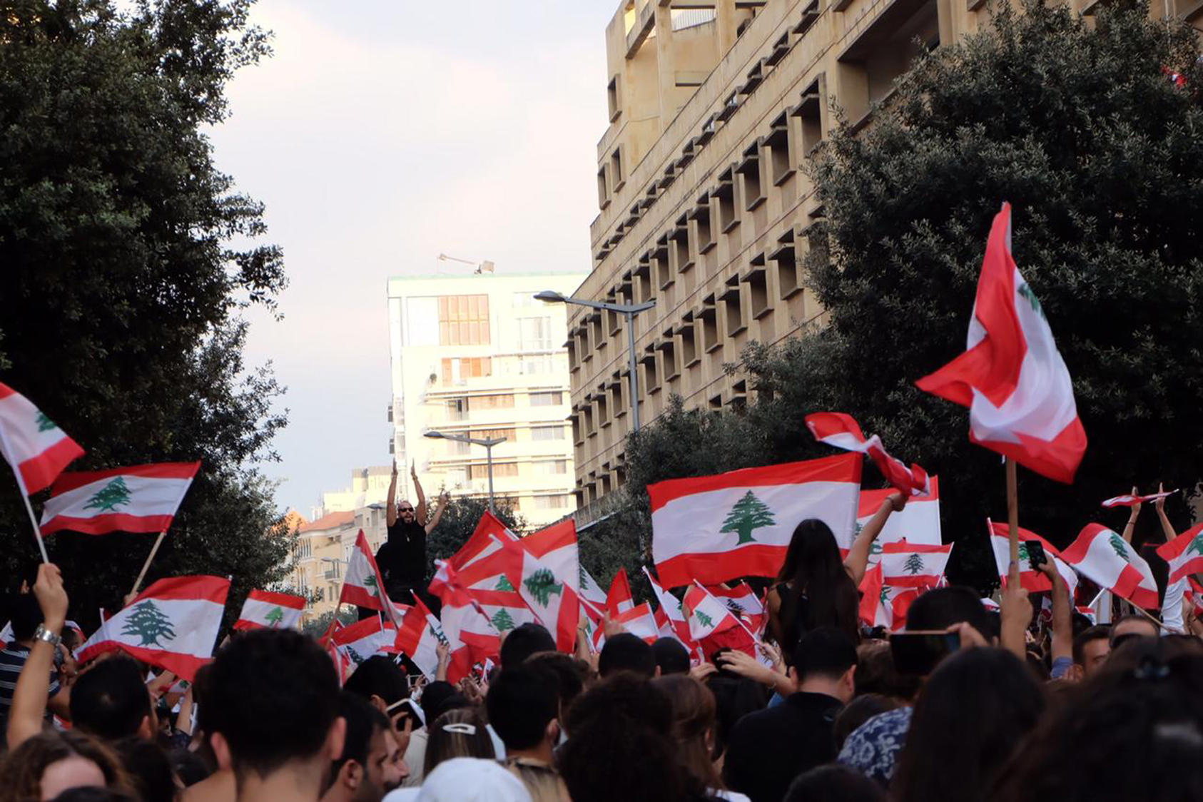 Protesters in Beirut, Oct. 19, 2019. (Shahen Araboghlian/Wikimedia Commons)