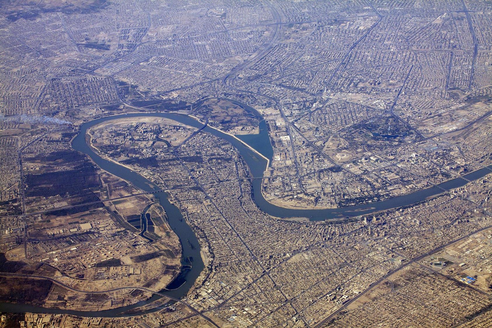 Aerial view of Baghdad and the Tigris River. (Andersen Oystein/iStock)
