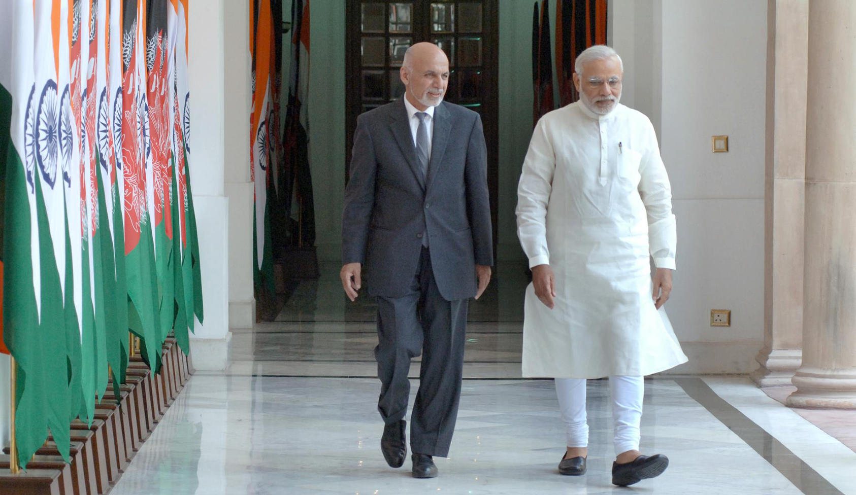Afghan President Ashraf Ghani meets with Indian Prime Minister Narendra Modi in 2015. (Manoj Kumar/Prime Minister’s Office)
