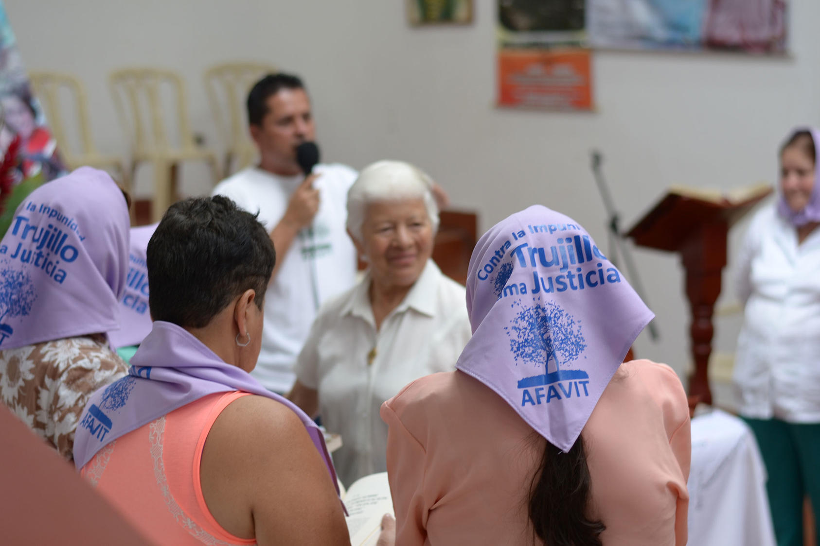 Women wearing scarves in honor of  Trujillo Massacre