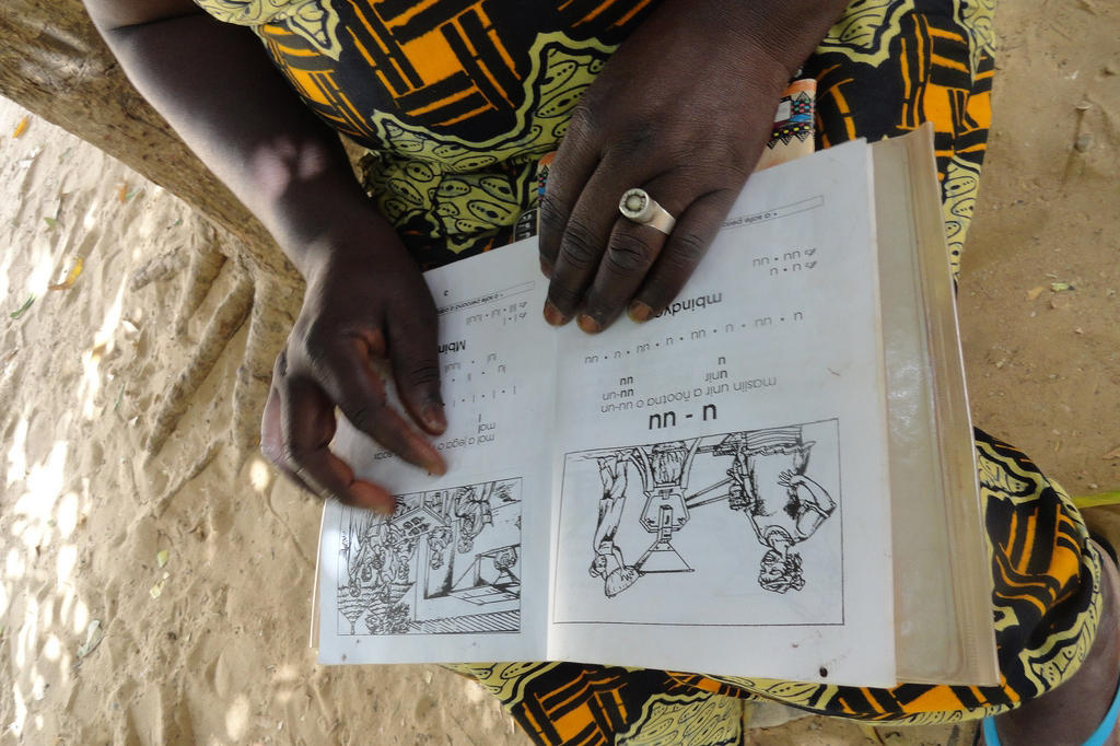 A Senegalese woman learns the local Serere language. February 17, 2014. (UNESCO Africa)