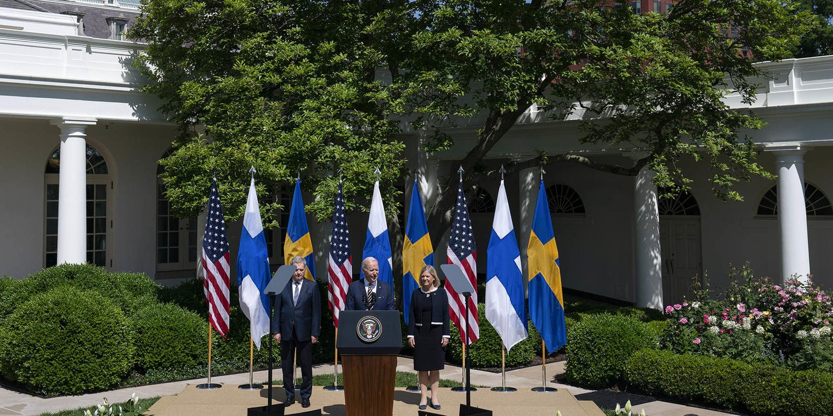 President Joe Biden, center, with President Sauli Niinistö of Finland, left, and Prime Minister Magdalena Andersson of Sweden deliver remarks in the Rose Garden of the White House in Washington, May 19, 2022. (Sarah Silbiger/The New York Times)