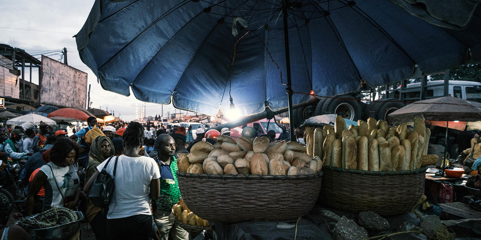 A food market on May 10, 2022, in Douala, Cameroon, where food inflation, exacerbated by Russia’s war in Ukraine, is causing hardship. (Tom Saater/The New York Times)