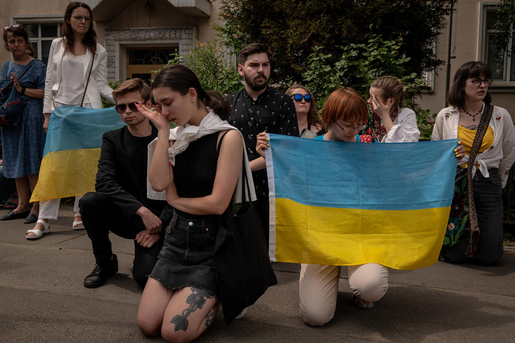 Mourners at a memorial service for Roman Ratushnyi, a Ukrainian soldier who was killed June 9, 2022, during fighting in the Kharkiv region, in Kyiv, June 16, 2022. (Nicole Tung/The New York Times)
