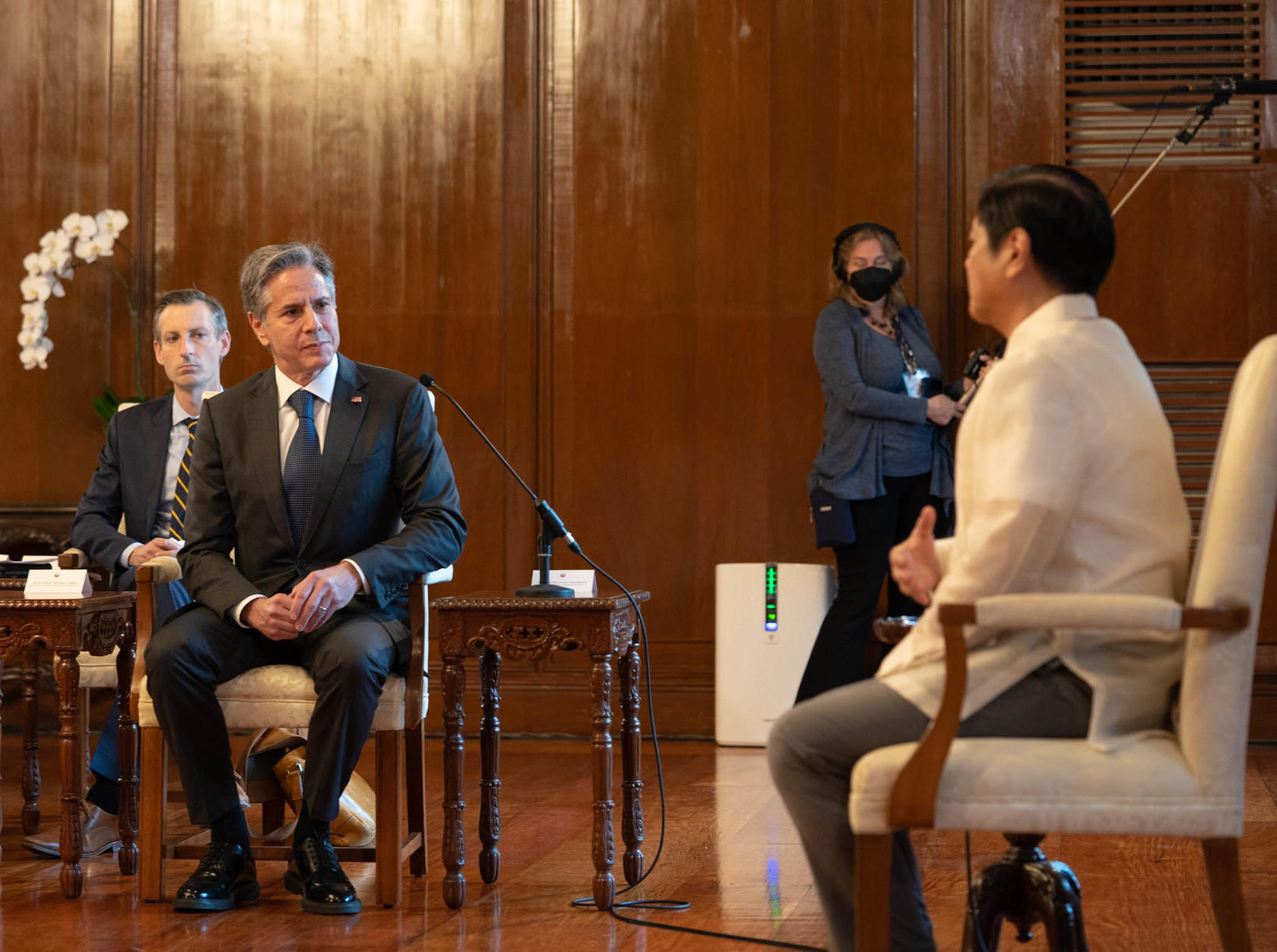 Secretary Blinken meets with Philippine President Ferdinand Romualdez Marcos Jr. in Manila, the Philippines on August 6, 2022. (State Department/Freddie Everett)