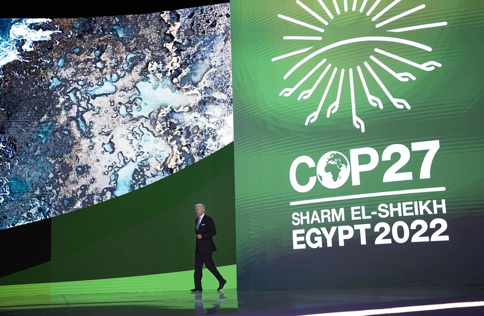 President Joe Biden takes the stage to deliver remarks during COP27 in Sharm El-Sheikh, Egypt. November 11, 2022. (Doug Mills/The New York Times)