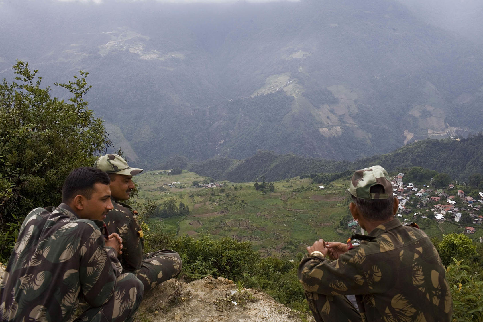 Indian soldiers are seen in Tawang Valley, Arunachal Pradesh, India, June 12, 2009. A December 2022 clash in this border region highlights the dangers of the intensifying Sino-Indian rivalry. (Shiho Fukada/The New York Times)