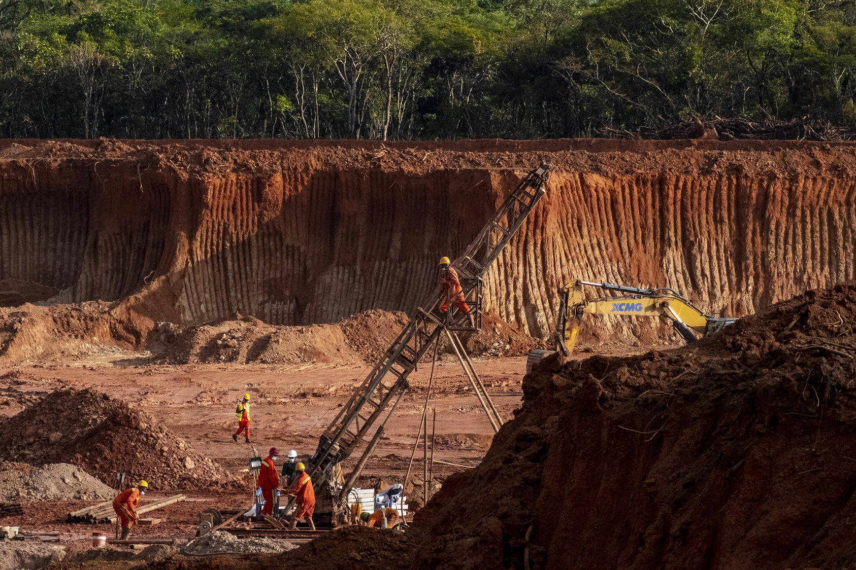 A Chinese-owned cobalt and copper mine in Kisanfu, DRC, April 27, 2021. The DRC supplies 70% of the world’s cobalt, and China owns or holds stake in nearly all of the country’s cobalt-producing mines. (Ashley Gilbertson/The New York Times)
