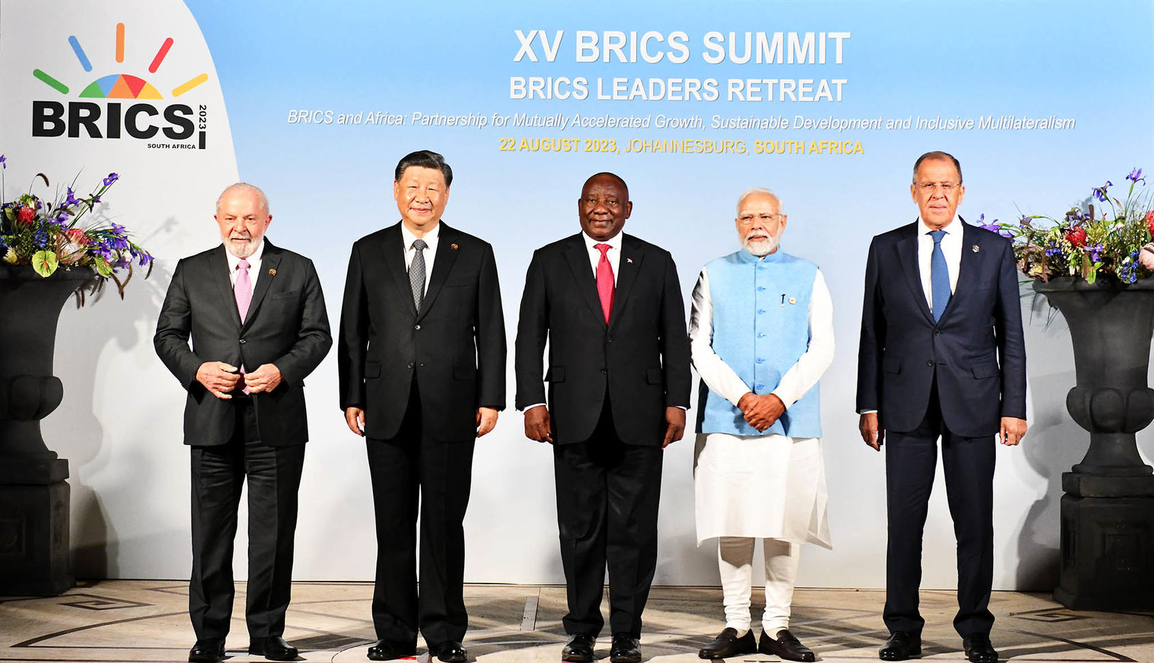 Brazilian President Lula da Silva, Chinese leader Xi Jinping, South African President Cyril Ramaphosa, Indian President Narenda Modi, and Russian Foreign Minister Sergei Lavrov at the BRICS summit, Aug. 22, 2023. (Government of South Africa)