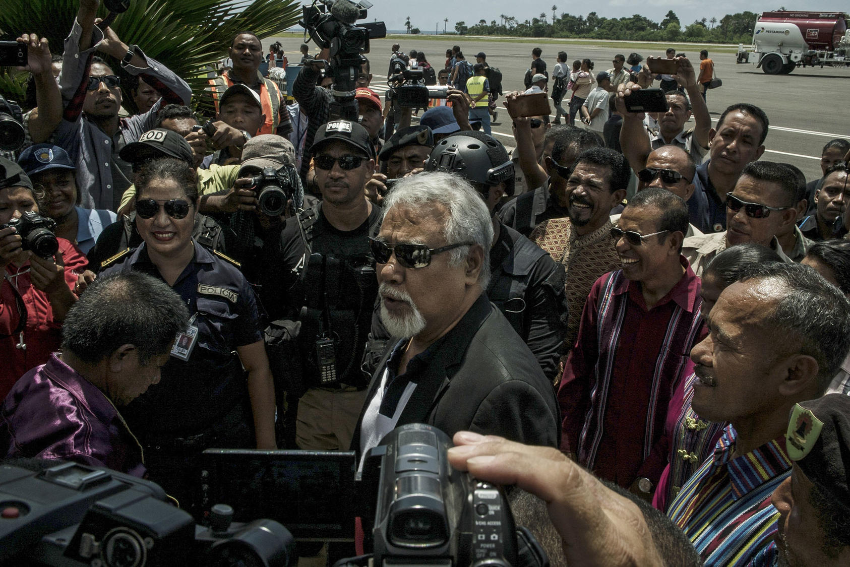 Xanana Gusmão, Timor-Leste’s longtime leader, arrives in the country's capital of Dili after months of negotiations with Australia over a revised maritime border, March 11, 2018. (Ben C. Solomon/The New York Times)