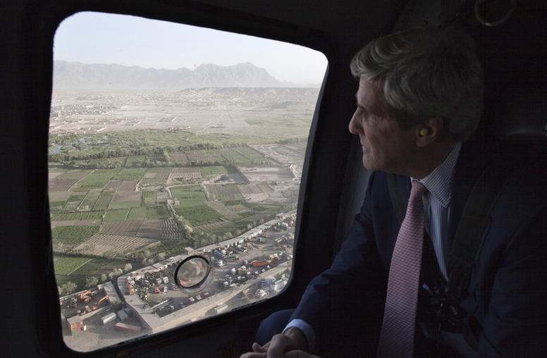 USIP's Kabul Office Holds Roundtable with Sen. Kerry on Elections, Security 