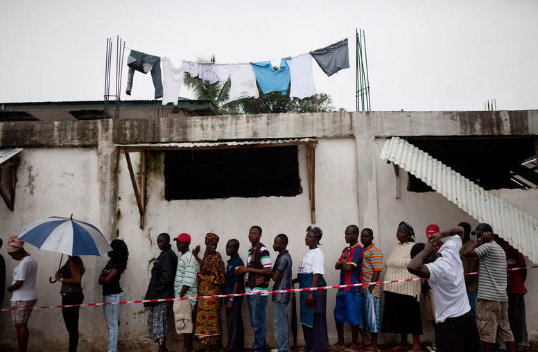 A line of people ready to vote in Liberia