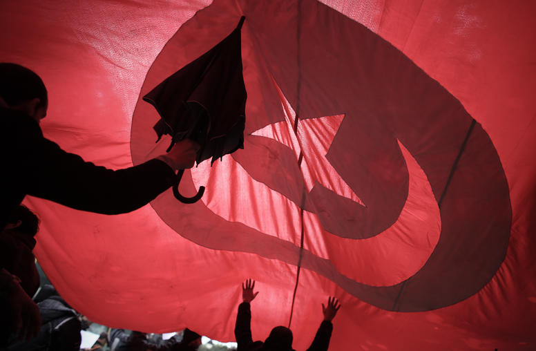 For a Victory Amid Crisis, Offer Consistent, Smart Help to Tunisia