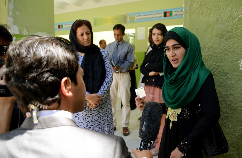 Afghan Women Defy Violence and Vote
