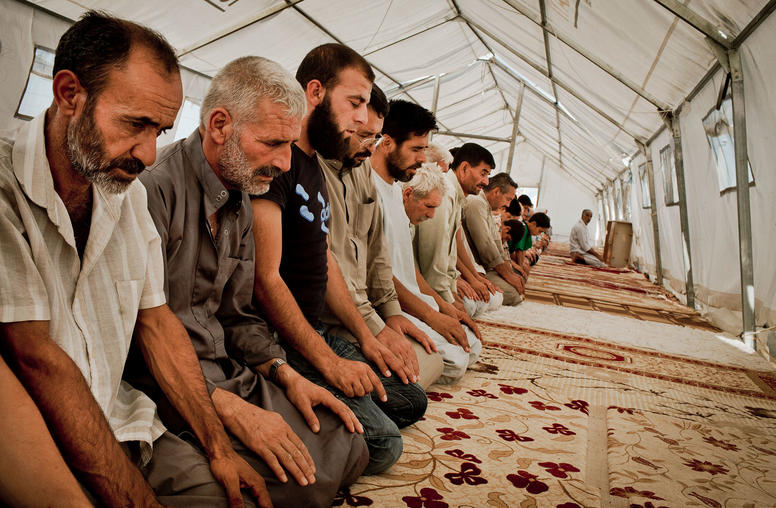Peaceful Masculinities: Religion and Psychosocial Support Amid Forced Displacement